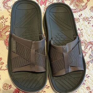 Vionic Unisex Dark Gray Slide Sandals W-10 / M-8.5